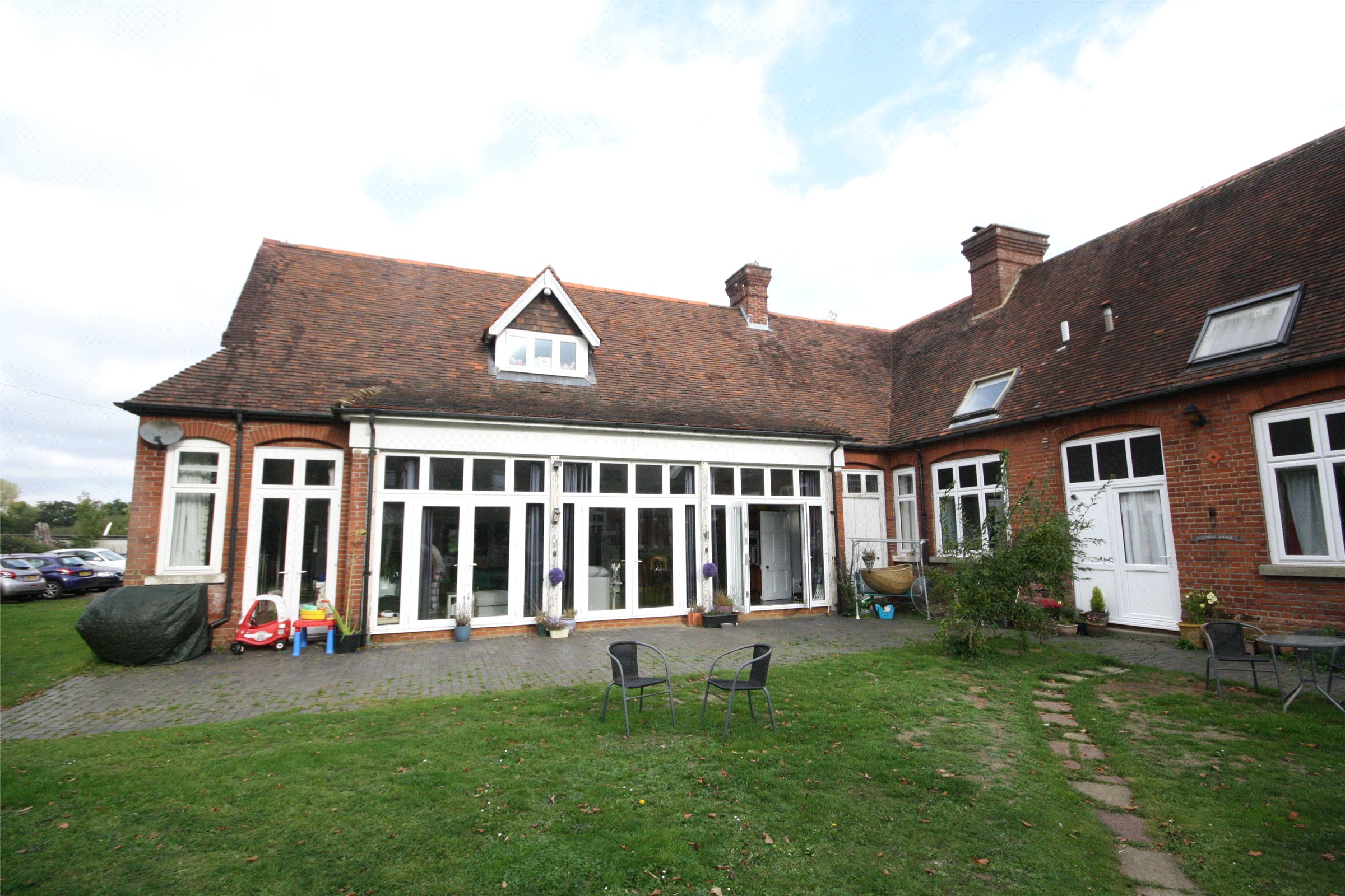 3 bedroom property to let in Burys Court School, Flanchford Road