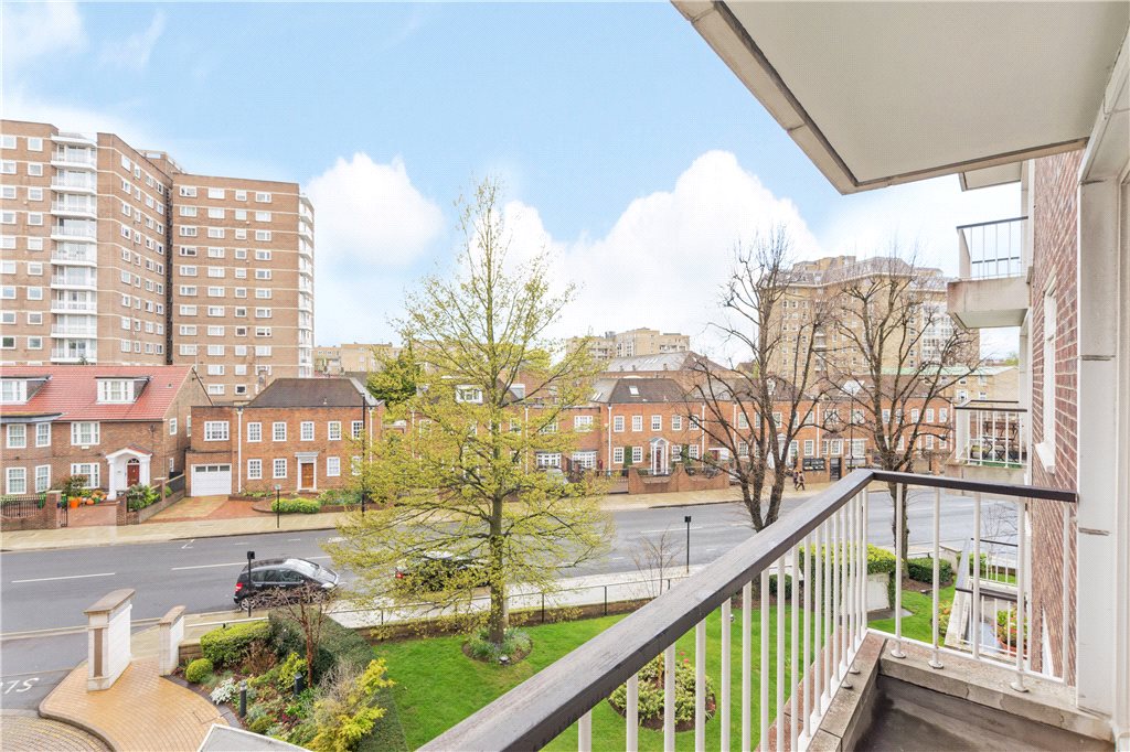 3 bedroom property for sale in Sheringham, St. Johns Wood