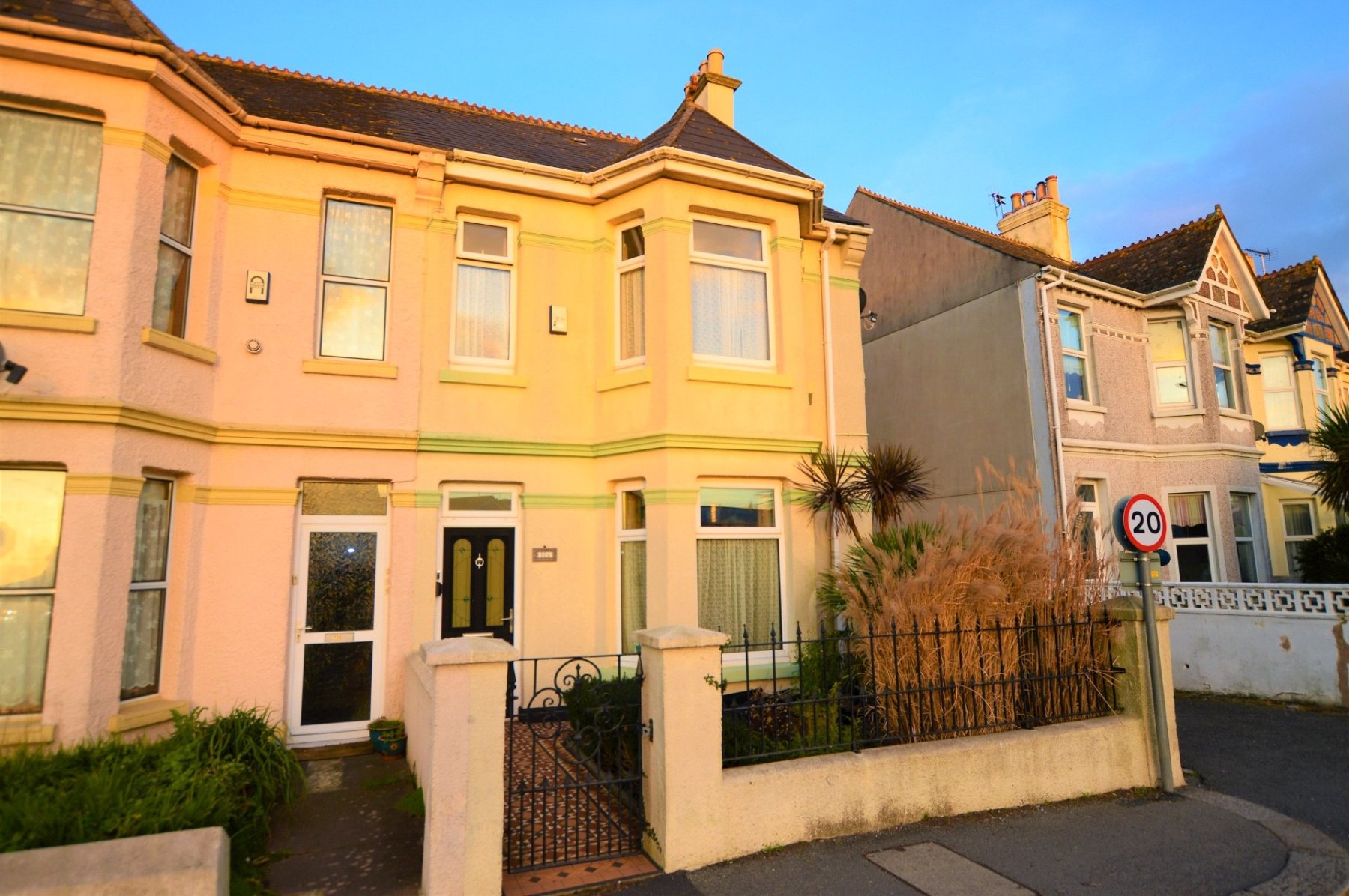 3 bedroom property for sale in Antony Road, Torpoint, Cornwall, PL11
