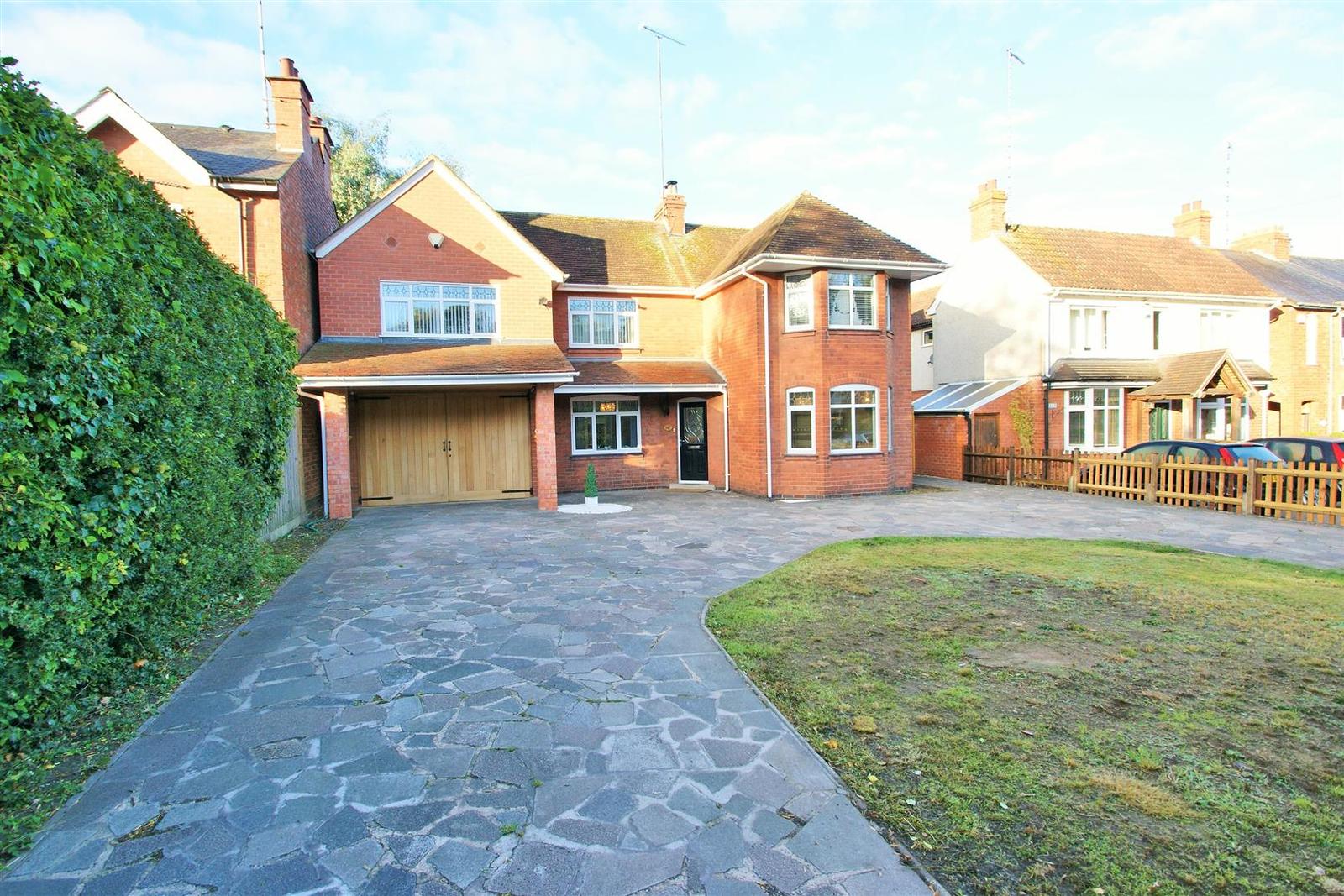 4 bedroom property for sale in Newbold Road, Newbold on Avon, Rugby Guide price £400,000