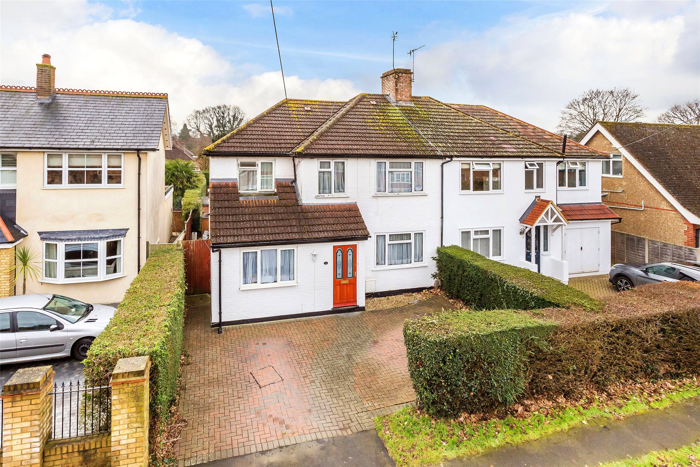 4 bedroom property for sale in Avenue Gardens, Horley, Surrey, RH6 £