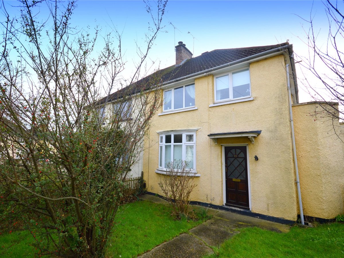 3 bedroom property for sale in Springfield Park Road, Chelmsford, Essex