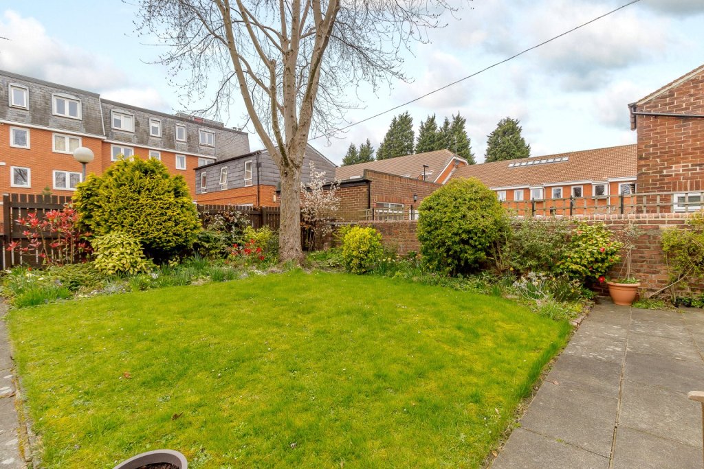 1 bedroom apartment for sale in Dunira Close, Jesmond, Newcastle Upon