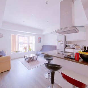 3 Bedroom House Terraced For Sale In Arch Cottage Maidenhead