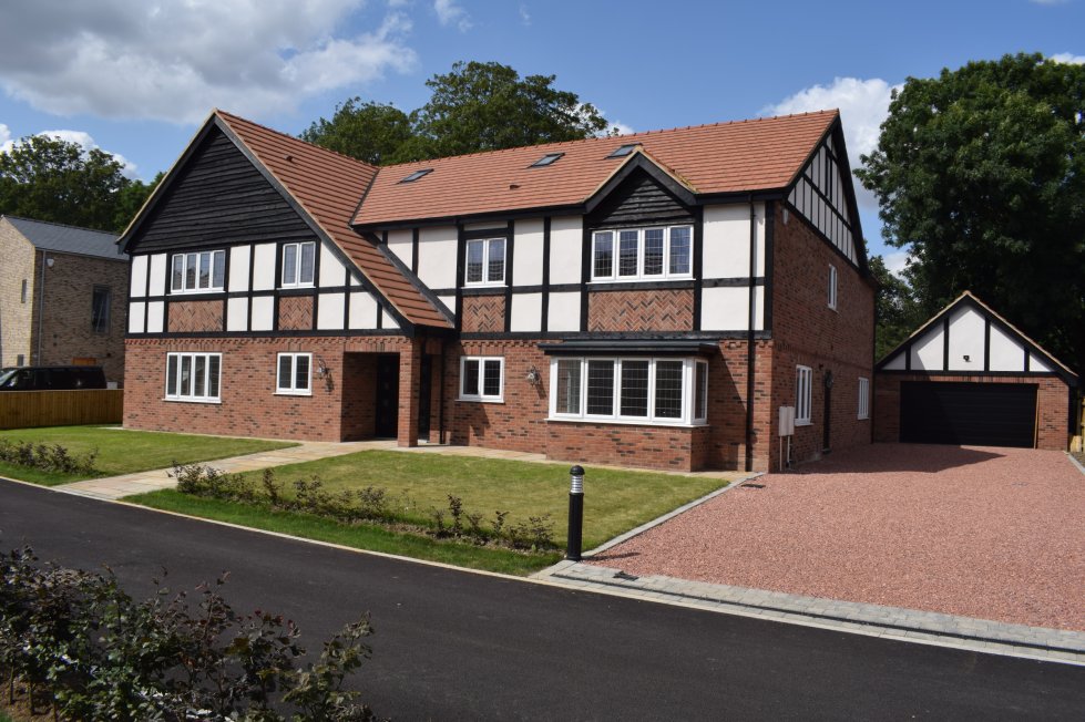 6 bedroom property for sale in 9, Brook Lane, Waltham, DN37 0LD £650,000