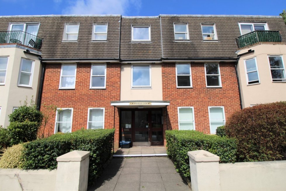 2 bedroom property for sale in Denmark Villas, Hove, BN3 3TR £275,000