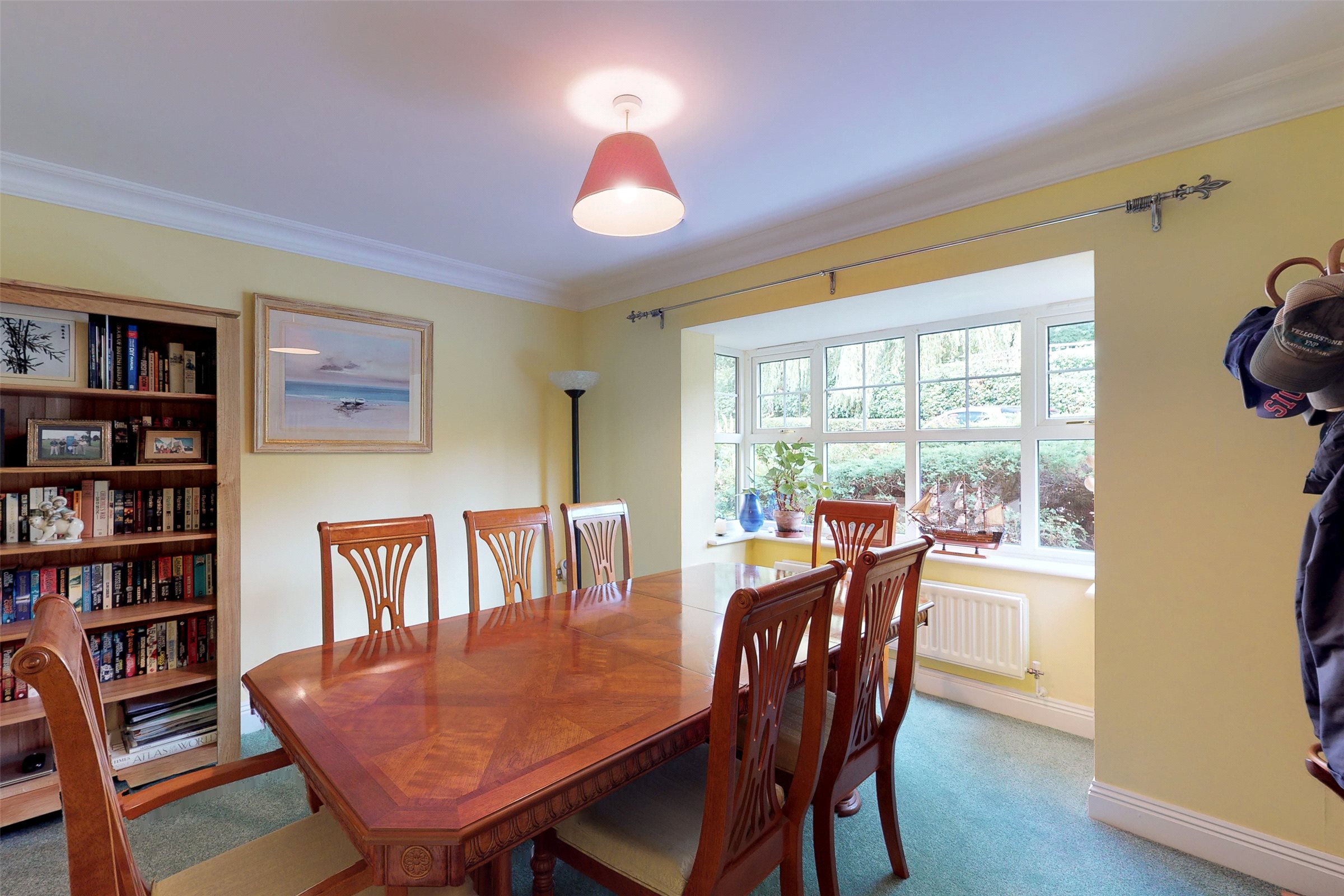 4 Bedroom Property For In Hitherwood Close Reigate