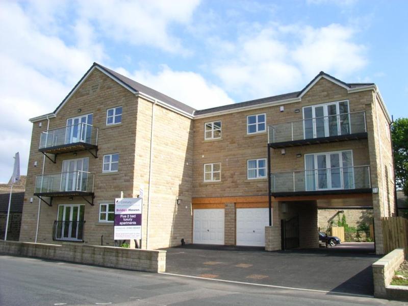 2 bedroom property to let in Bridge House, Apperley Bridge, Bradford