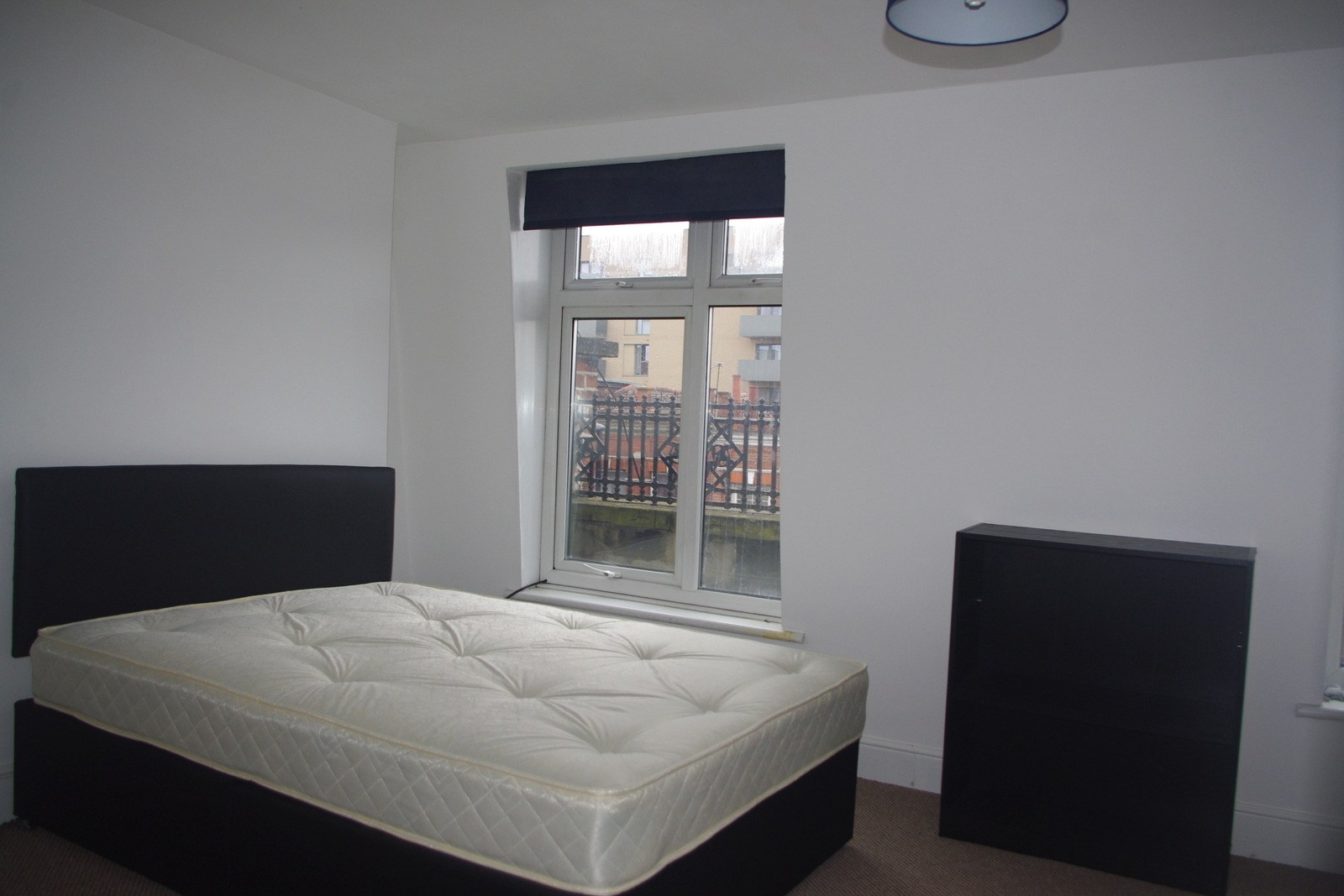 FOUR BEDROOM FLAT  TO LET  WEST HENDON BROADWAY  NW9 Image 5