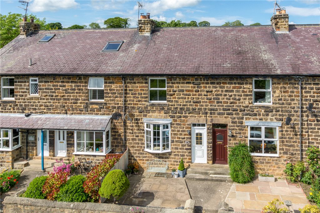 2 bedroom property for sale in Millbank Terrace, Shaw Mills, Harrogate