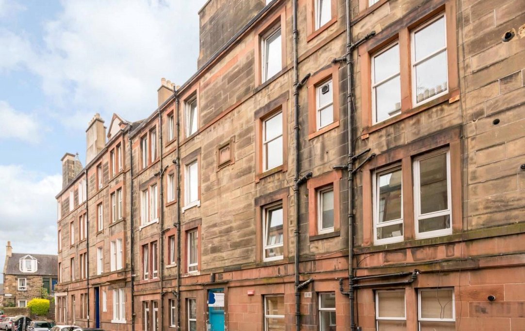 1 bedroom apartment to let in Rossie Place, Edinburgh, Midlothian, EH7