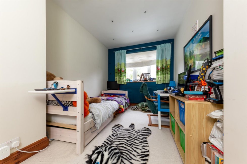 3 bedroom property for sale in Clothall Road, Baldock Guide price £