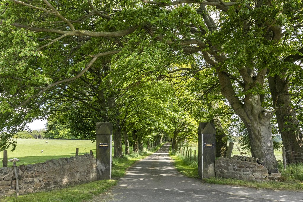 5 bedroom property for sale in Eccup Lane, Leeds, West Yorkshire, LS16