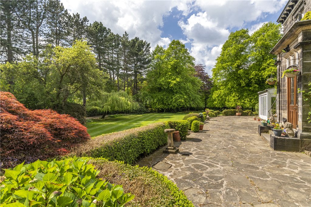 5 bedroom property for sale in Eccup Lane, Leeds, West Yorkshire, LS16