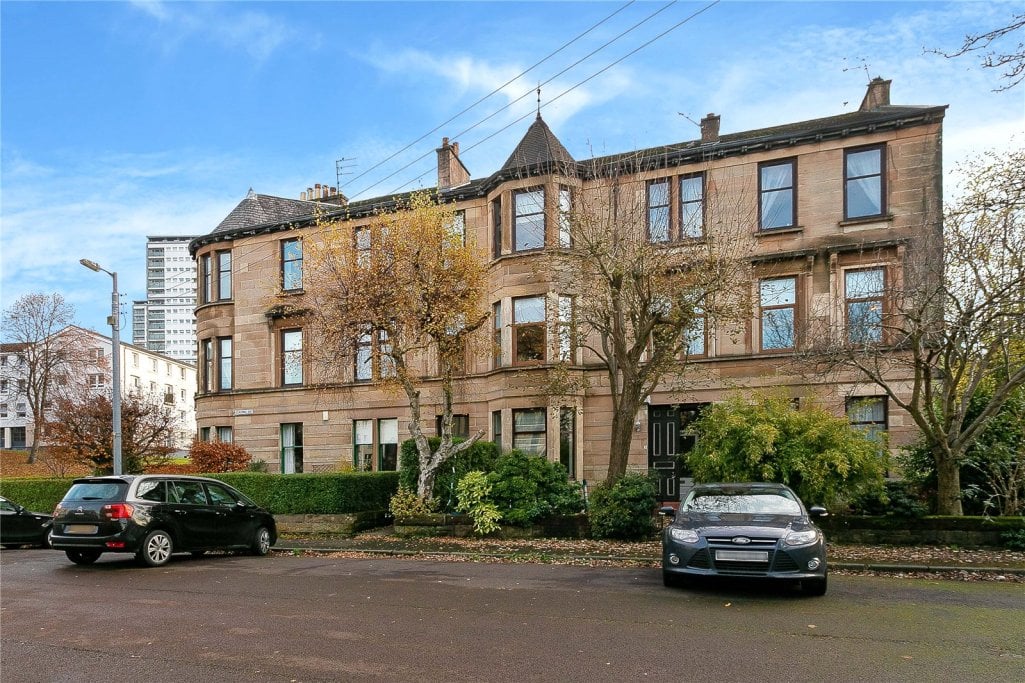 4 bedroom apartment for sale in Central Avenue, Broomhill, Glasgow, G11