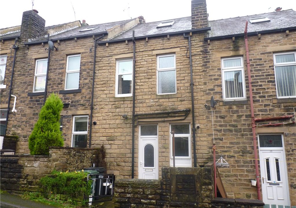 3 bedroom property for sale in Alma Street, Haworth, Keighley, BD22 £