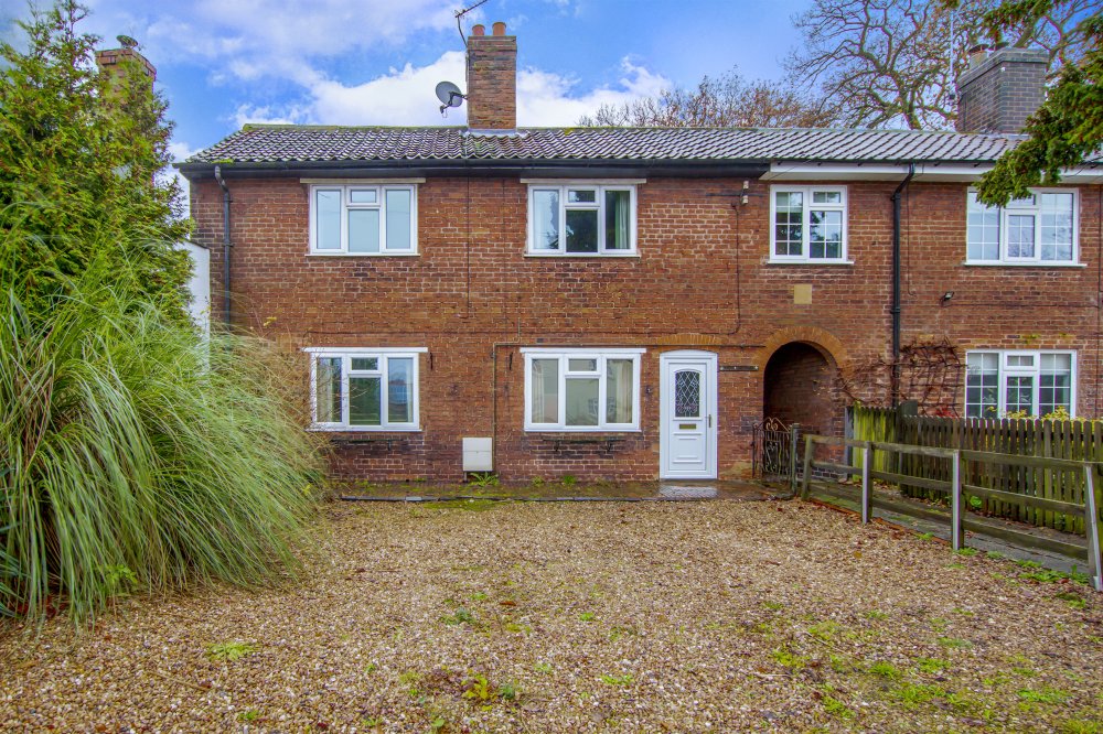 3 bedroom property for sale in Great North Road, Barnby Moor, Retford