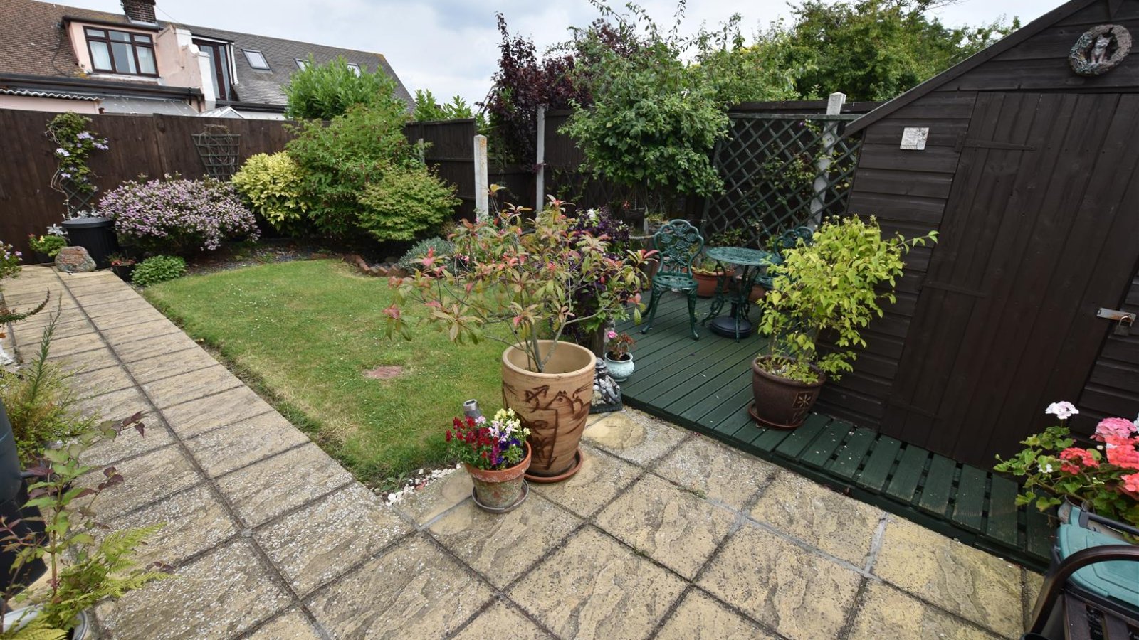 2 bedroom property for sale in Atherstone Close, Canvey Island £250,000