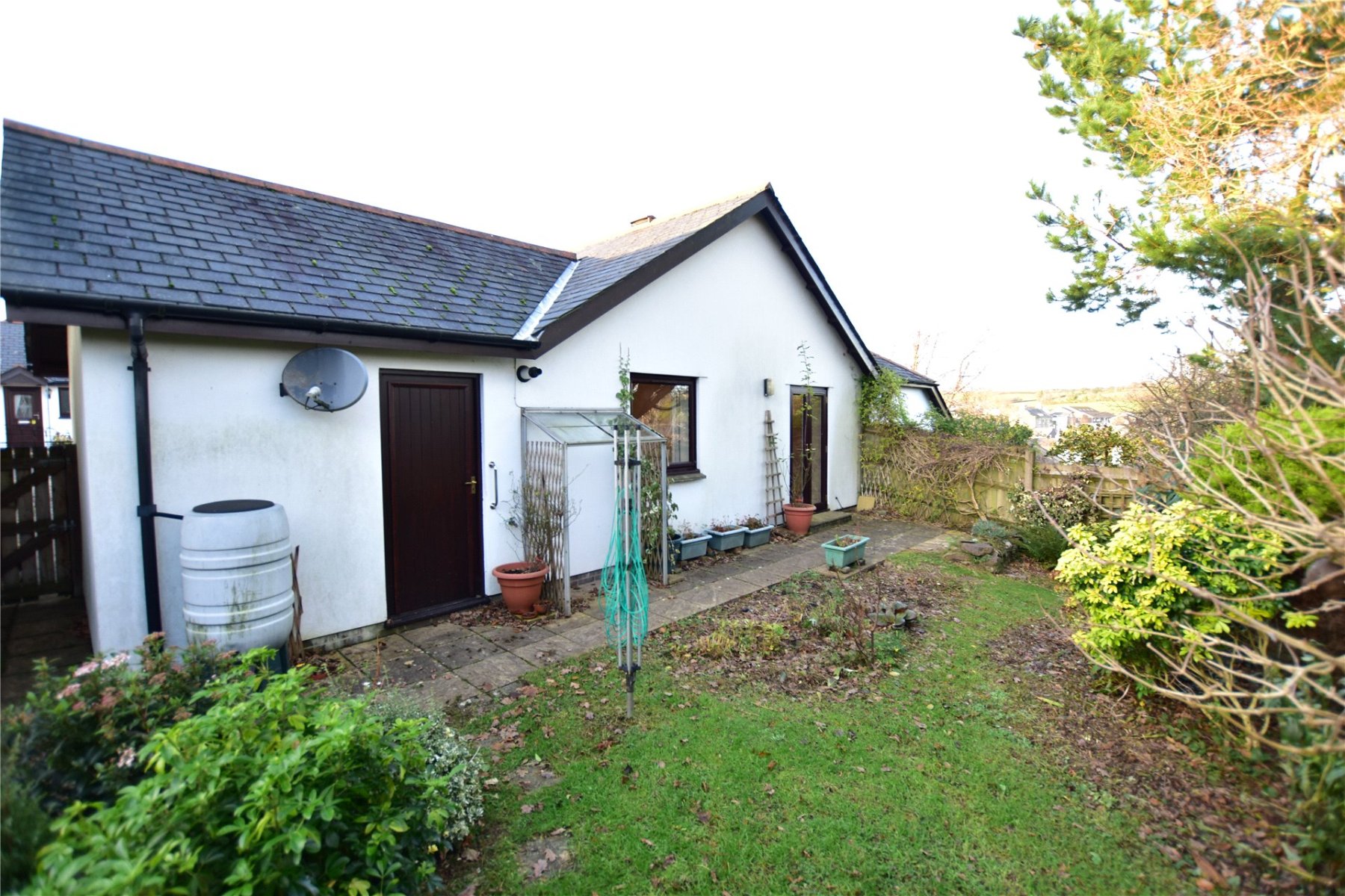 2 bedroom property for sale in Moorland View, Buckfastleigh, Devon