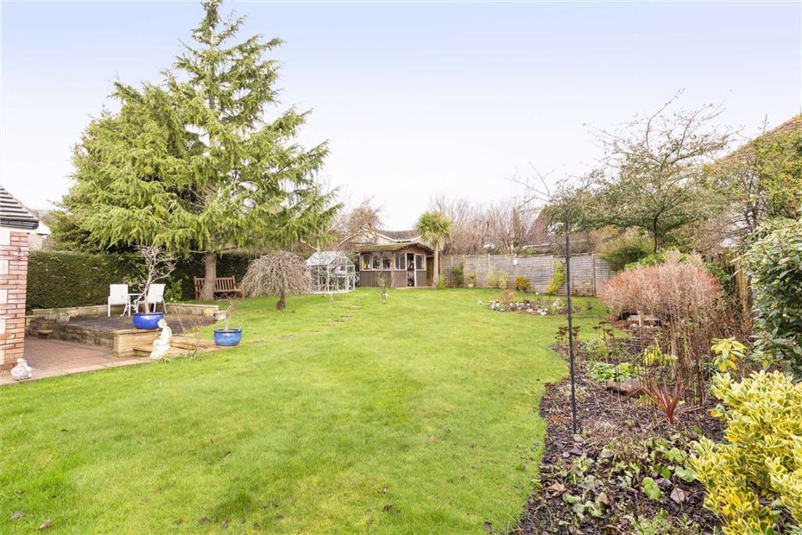 For sale 3 bedroom bungalow, £575,000, Westbury Lane, Coombe Dingle
