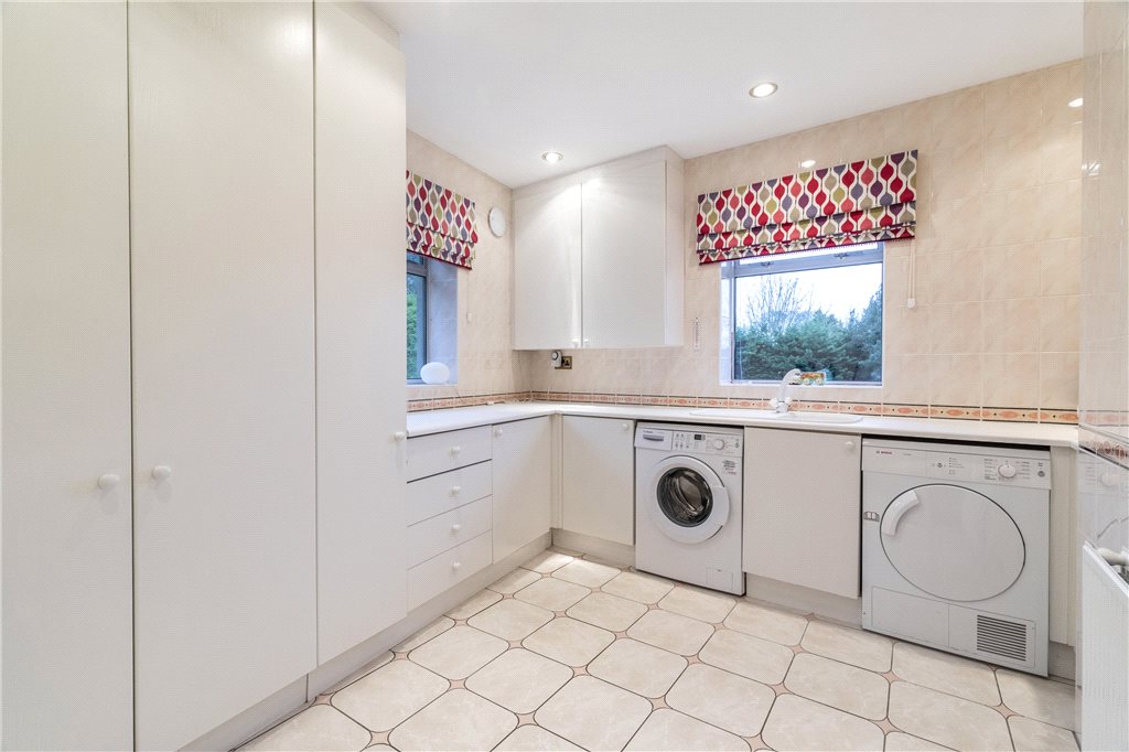 4 bedroom property for sale in Bingley Road, Shipley, Bradford, BD18