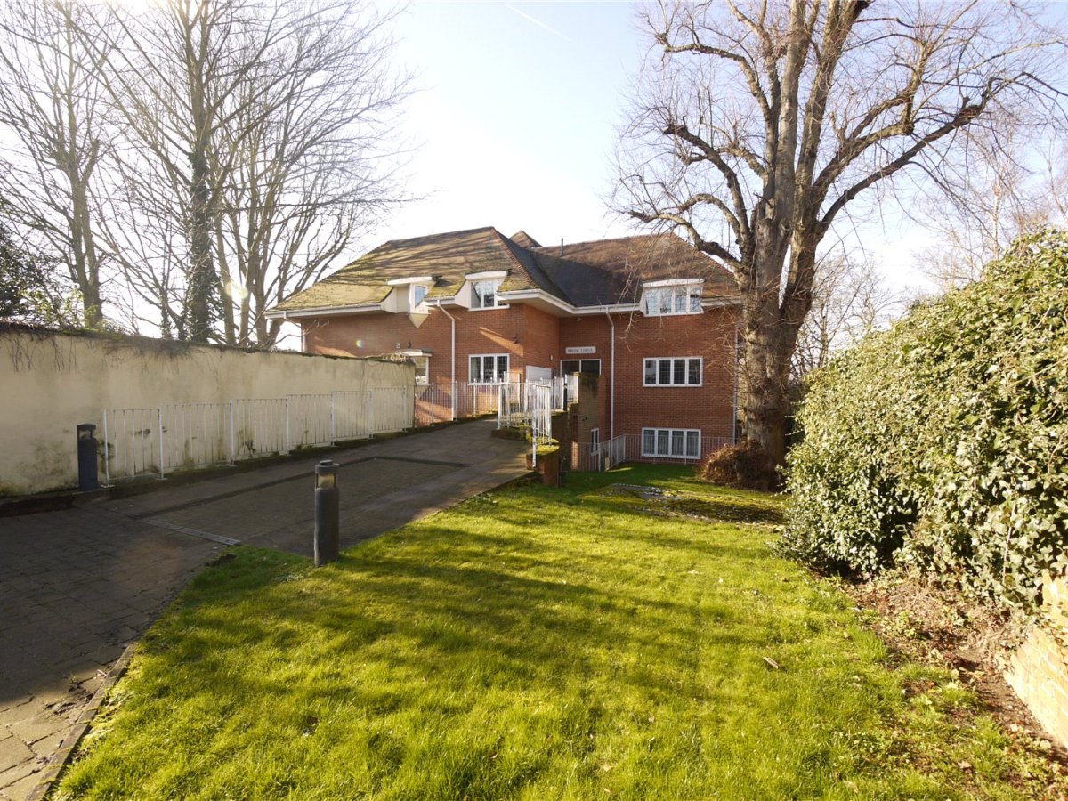 1 bedroom property for sale in Brook Lodge Rear of, 157165 High Street, Ongar, CM5 £150,000