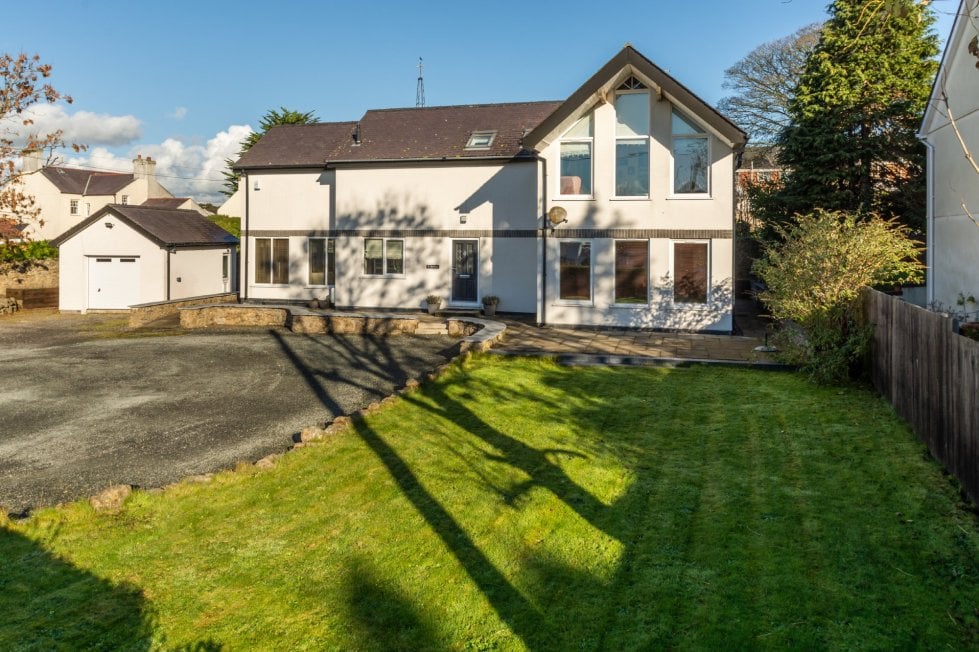 4 bedroom property for sale in Penmynydd Road, Llangefni, Isle Of