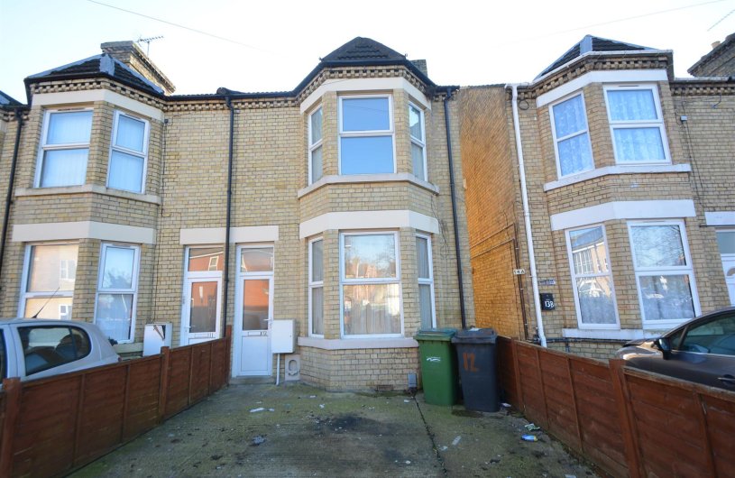 3 bedroom property for sale in Craig Street, Peterborough Offers over