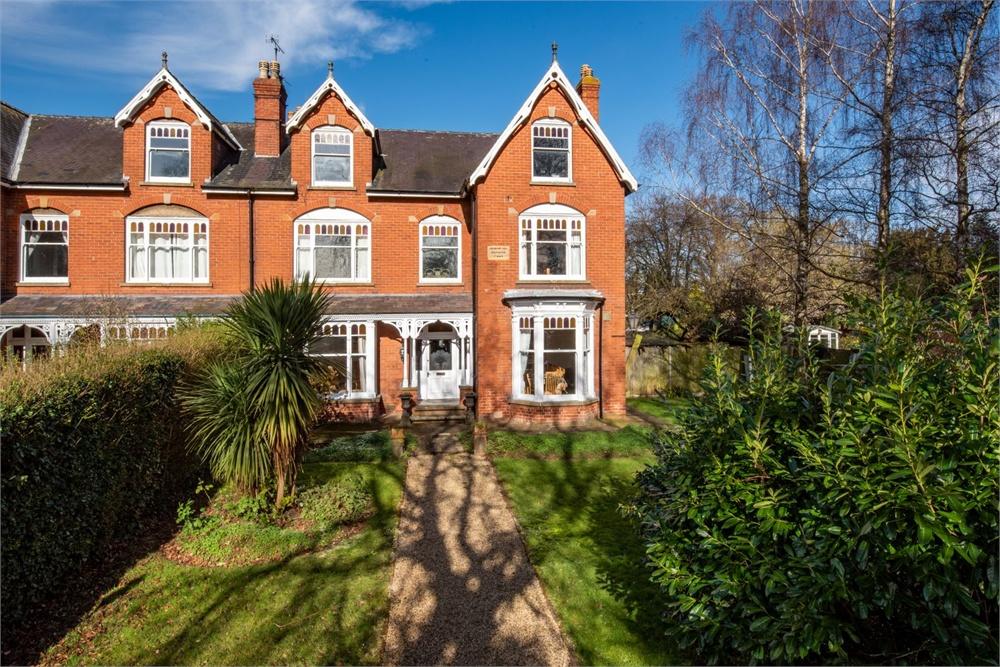 8 bedroom property for sale in London Road, Boston, Lincolnshire £435,000