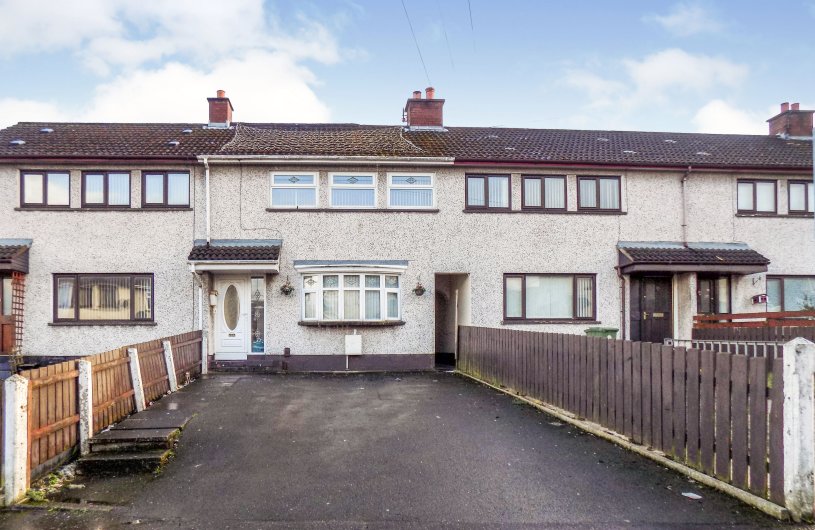 3 bedroom property to let in 64 Milltown Avenue, Derriaghy, Lisburn £