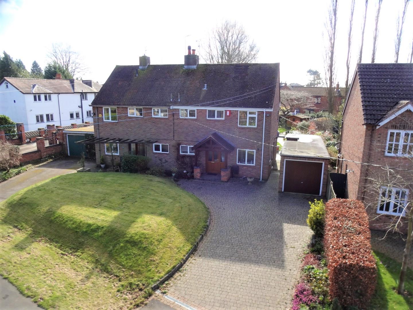 3 bedroom property for sale in North Road, Clifton Upon Dunsmore, Rugby