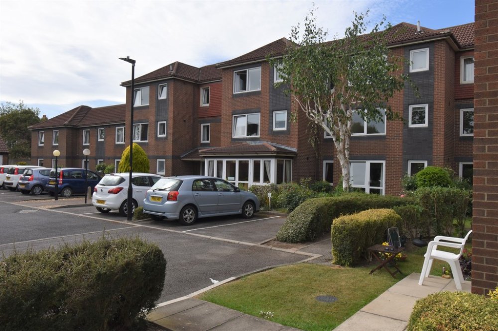2 bedroom property for sale in Arden Court, Northallerton Guide price