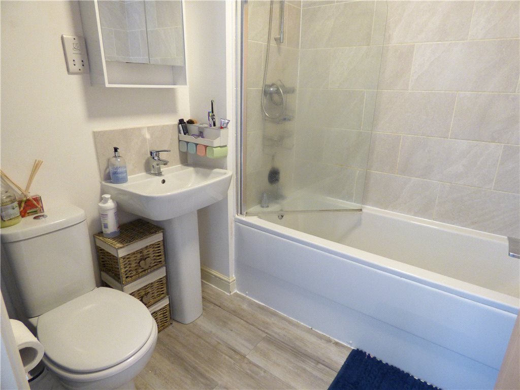 2 bedroom property for sale in Daisy Fields, Bradford, West Yorkshire