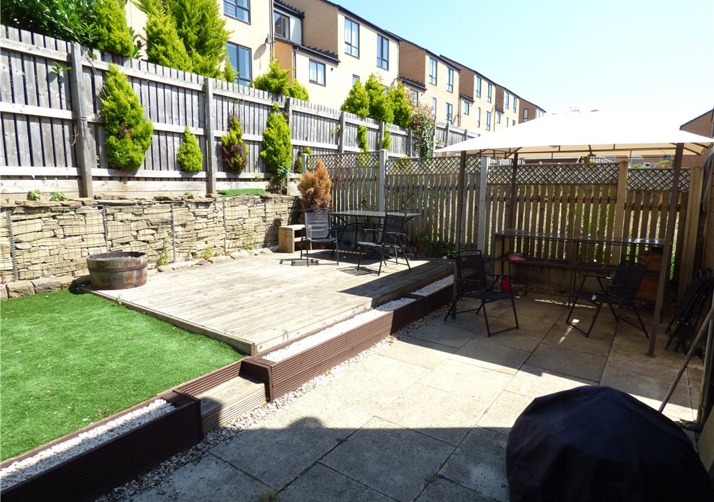 2 bedroom property for sale in Daisy Fields, Bradford, West Yorkshire