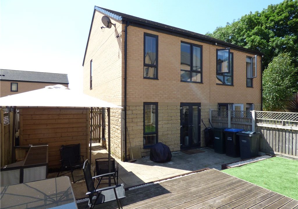 2 bedroom property for sale in Daisy Fields, Bradford, West Yorkshire