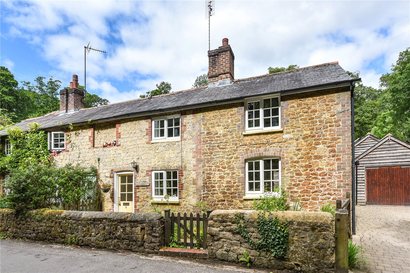 3 bedroom property for sale in Primrose Cottages, Tunbridge Lane