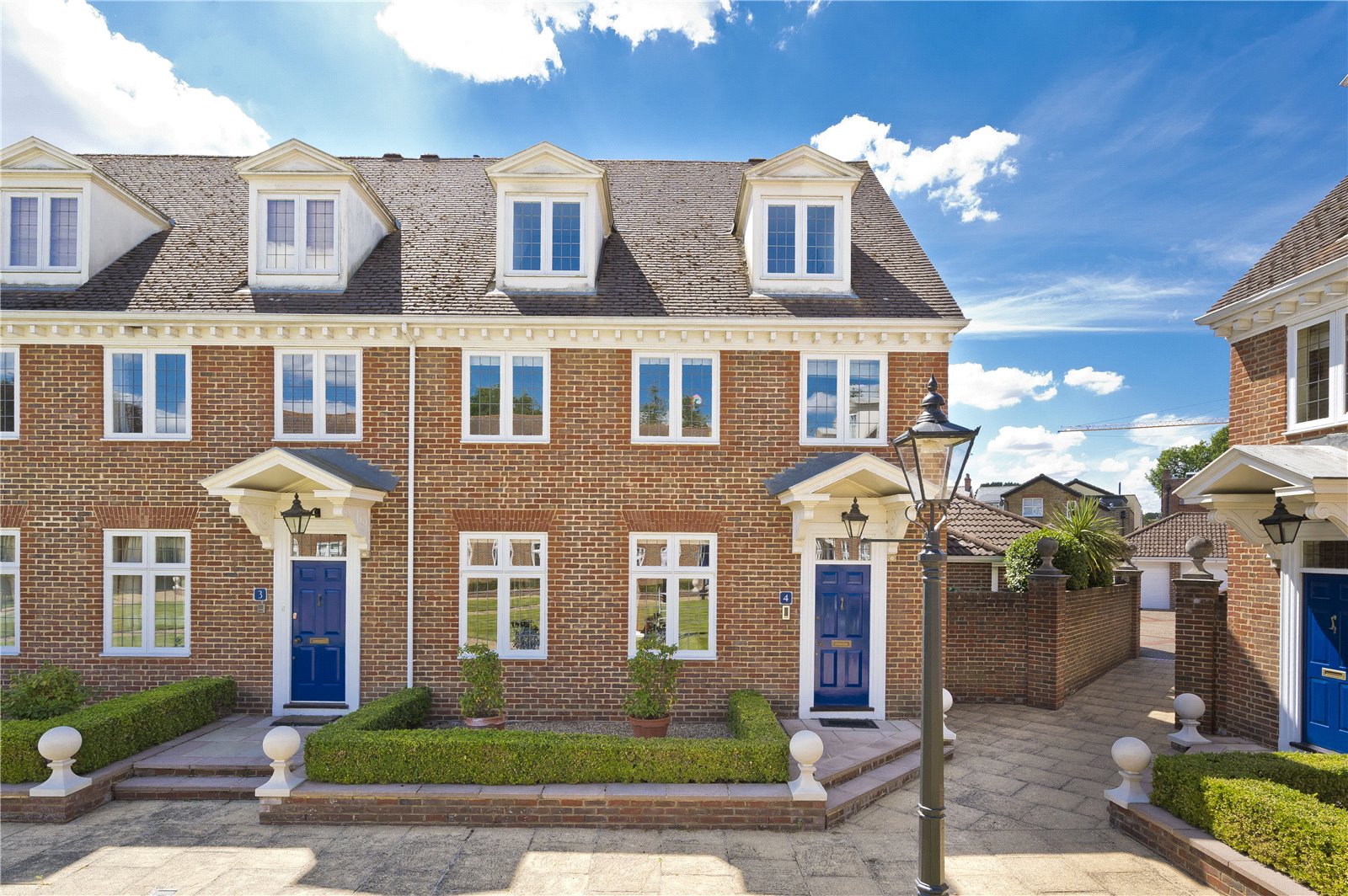 JacksonStops 4 bedroom property for sale in The Square, High Pine