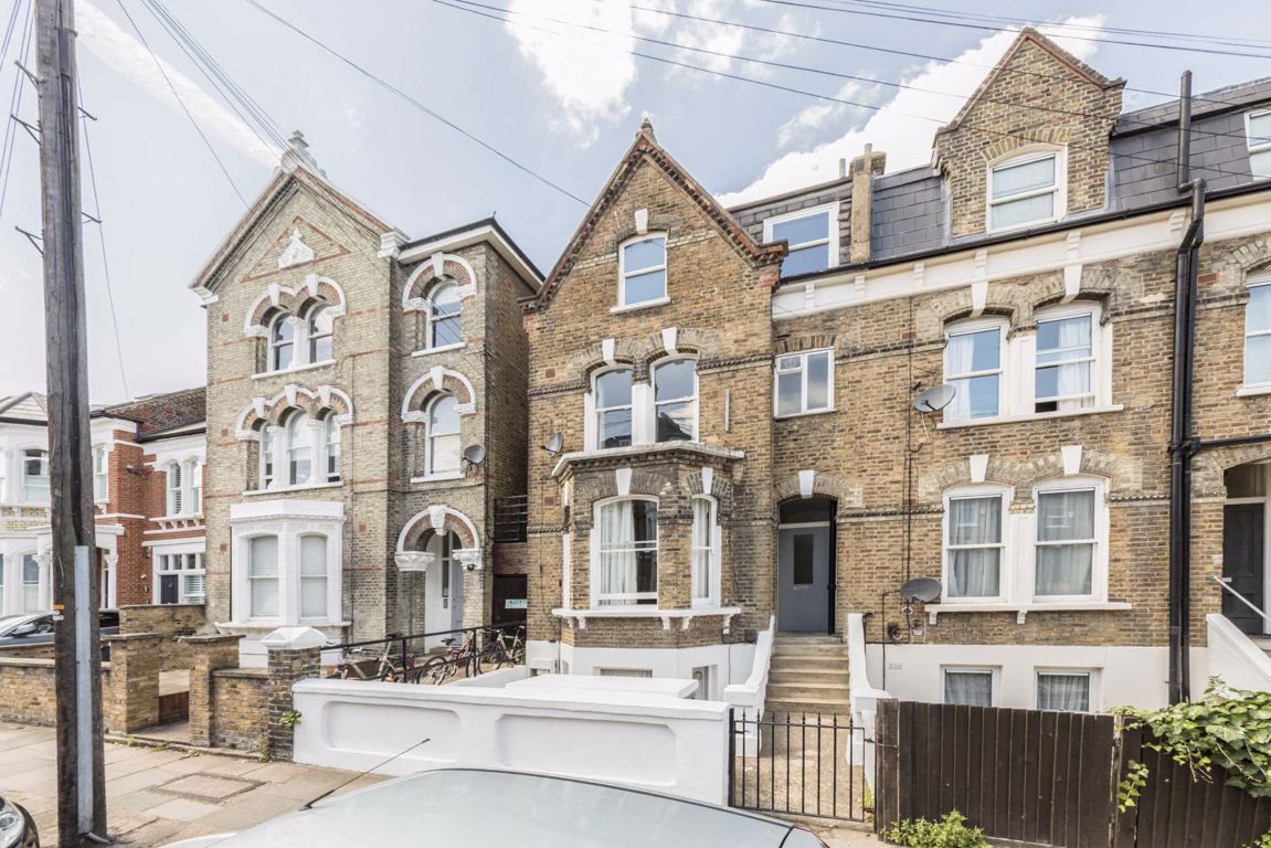 Jacksons 2 bedroom property for sale in Endlesham Road, Balham £650,000