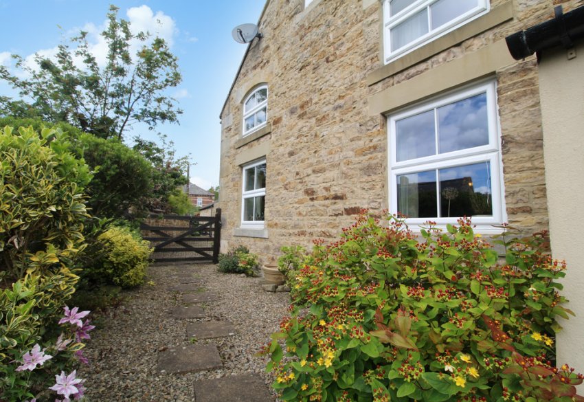4 bedroom property for sale in Bardon Mill, Northumberland Guide