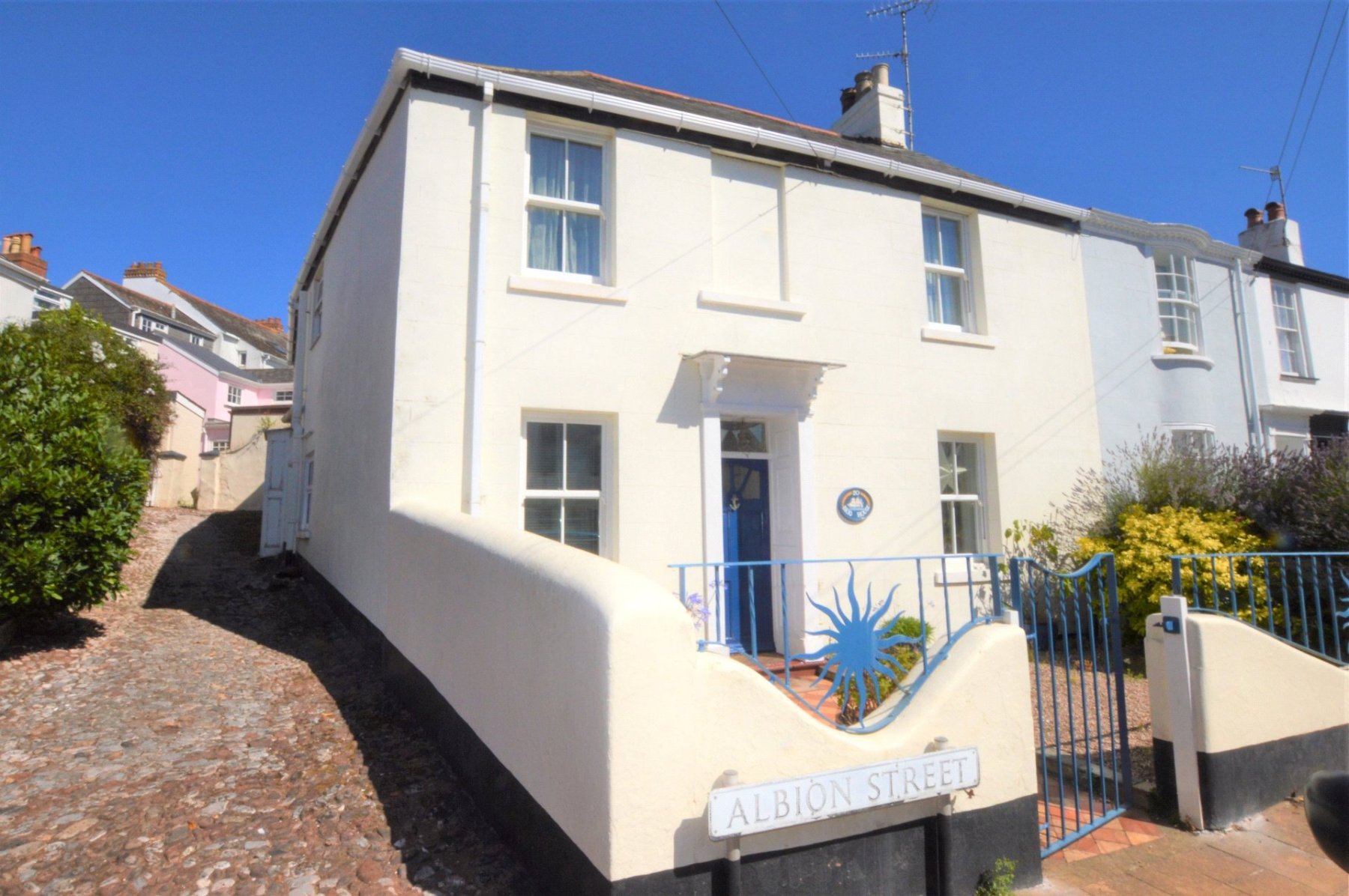 4 bedroom property for sale in Albion Street, Shaldon, Devon, TQ14 £