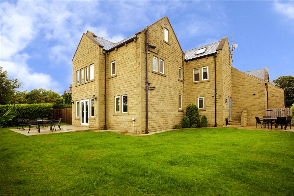 6 bedroom property for sale in Hullen Edge Road, Elland, West Yorkshire