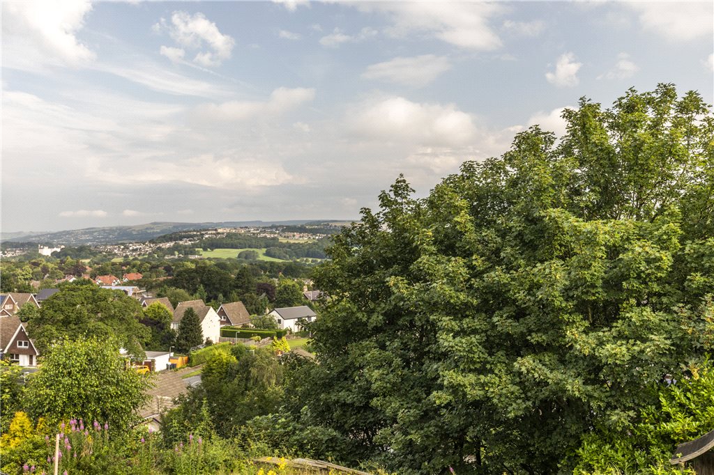 4 bedroom property for sale in High Bank Lane, Moorhead, Shipley, BD18 Offers in the region of