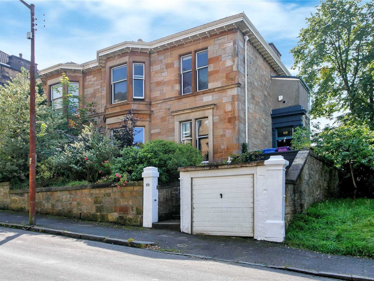 3 bedroom apartment for sale in Fergus Drive, Glasgow, Lanarkshire, G20