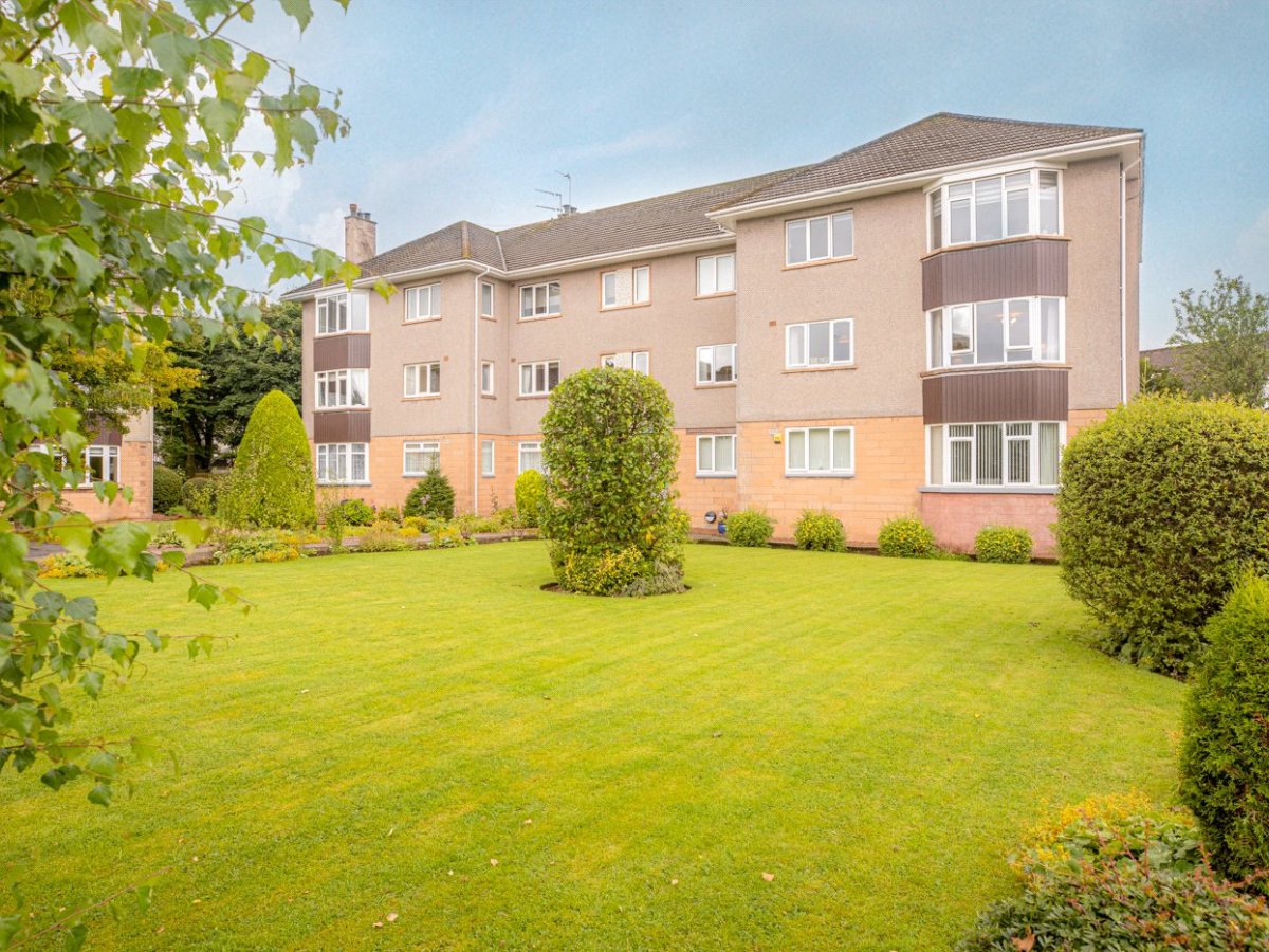 3 bedroom apartment for sale in Broomburn Drive, Newton Mearns, Glasgow