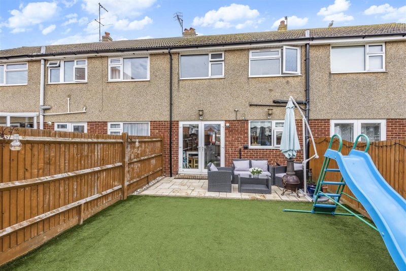 3 bedroom property for sale in Stoney Lane, ShorehamBySea £336,500