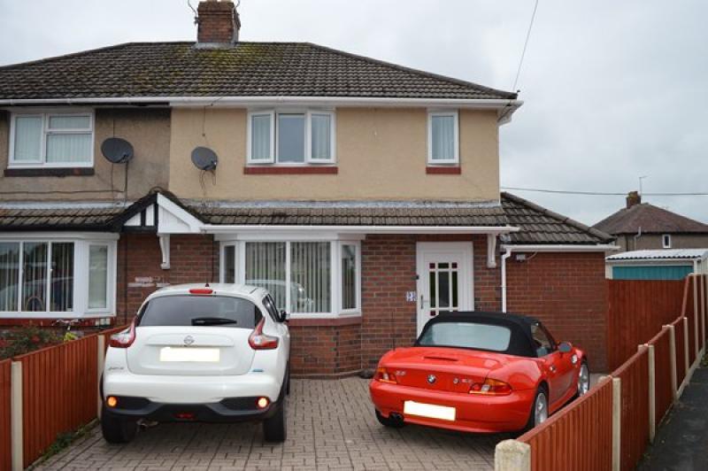 3 bedroom property for sale in KINGS AVENUE, KINGS AVENUE, MARKET