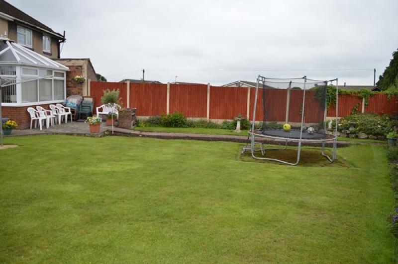 3 bedroom property for sale in KINGS AVENUE, KINGS AVENUE, MARKET