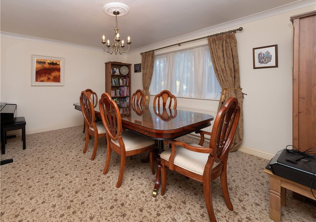 4 bedroom property for sale in Skipton Road, Utley, West Yorkshire