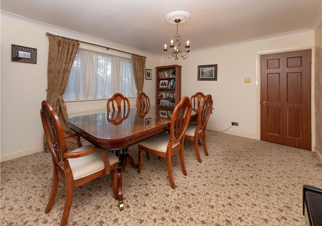 4 bedroom property for sale in Skipton Road, Utley, West Yorkshire