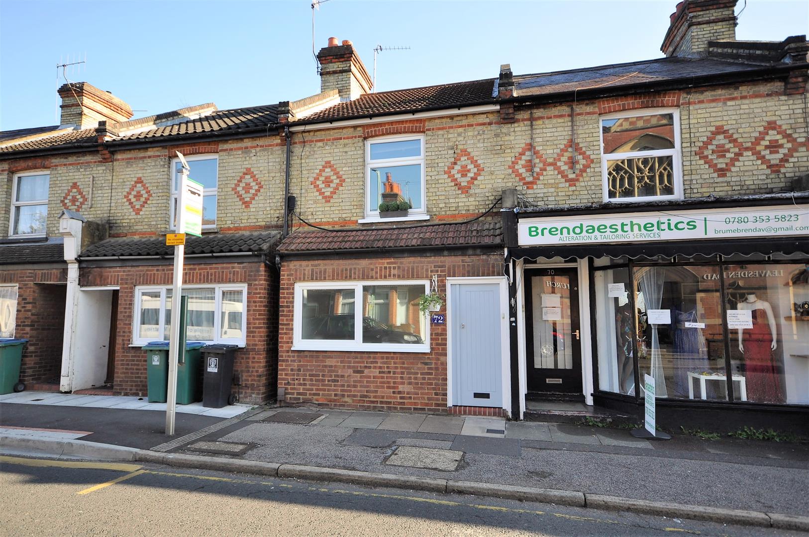 3 bedroom property for sale in Leavesden Road, Watford £380,000